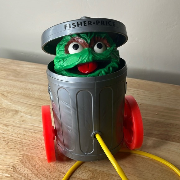 Vintage 1977 Oscar the Grouch pop up pull toy - Picture 1 of 12